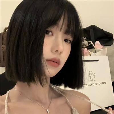 维奥莱特·诺齐埃尔